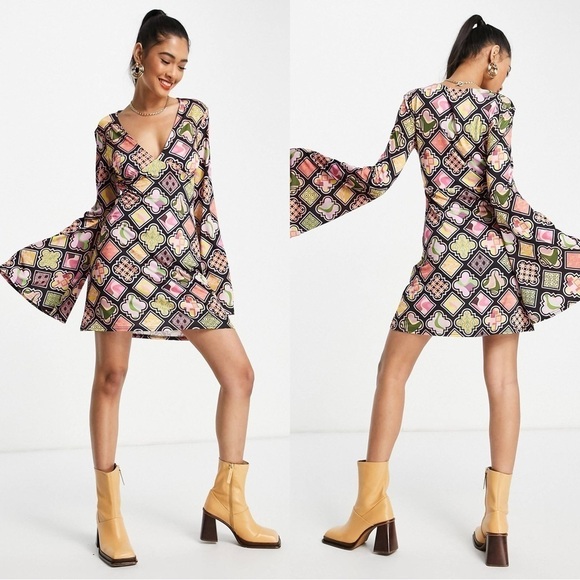 ASOS Curve Size 14 Retro Print V-Neck Flare Sleeve Mini Dress NEW - Picture 6 of 10